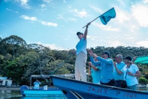Pescadores puntarenenses respaldan candidatura de Laura Fernández: “Viento en popa, a toda vela, como mi camino a la victoria”