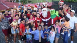 Municipalidad de Turrialba reparte casi una tonelada de confites en sus 12 distritos