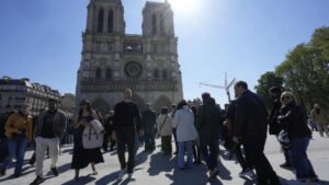 Notre-Dame de París rompe récords: más de 11 millones de visitantes un año después de su reapertura