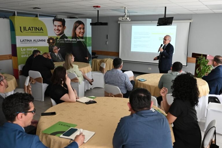 ULATINA lanza nuevas certificaciones para sectores de manufactura avanzada y semiconductores