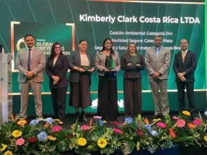 Planta de Kimberly-Clark Costa Rica recibe tres premios Preventico 2025