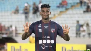 Saprissa quedará plantado por delantero panameño