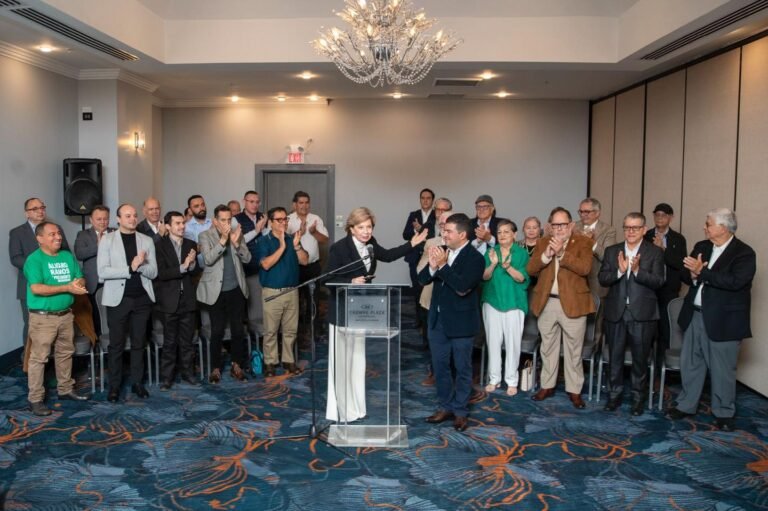 Candidato a diputado del PIN, exministro Garnier y exdiputado Dolanescu dan adhesión a Álvaro Ramos