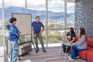 Costa Rica fortalece su posición como Hub de Centros de Capacidad Global