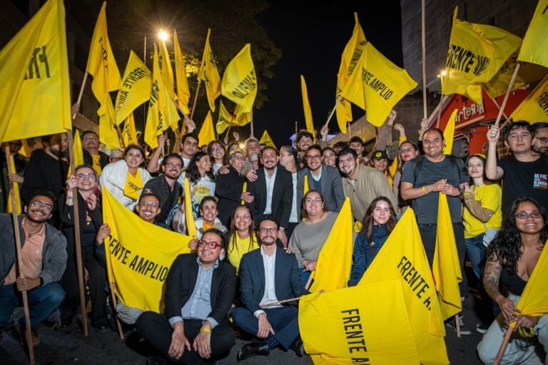 Frente Amplio condena cualquier acto de violencia contra el presidente Chaves