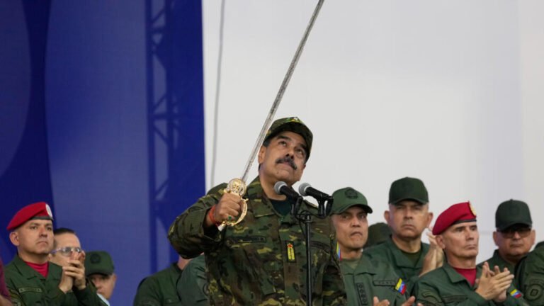 Maduro: otro “hombre fuerte” ante la justicia estadounidense; este lunes comparece en la corte