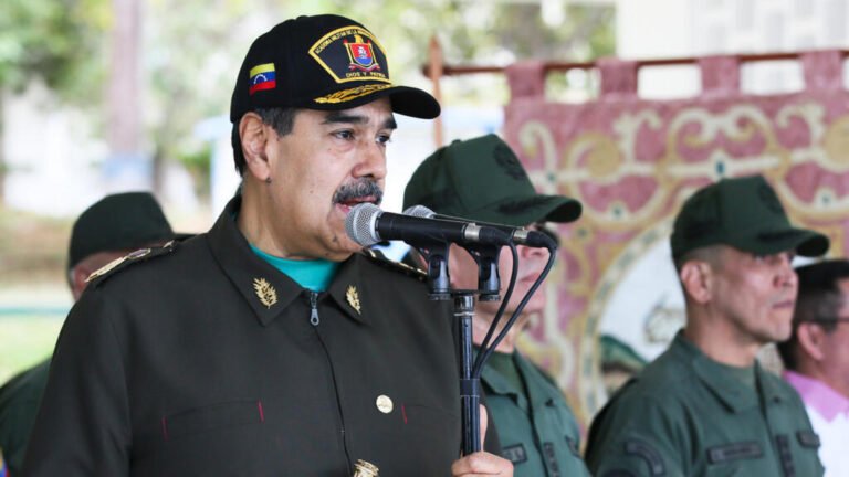 Maduro dice estar listo “para negociar” con EE.UU. sobre narcotráfico y petróleo