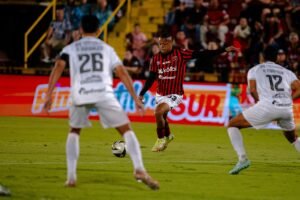 Celso Borges no maquilla el pésimo momento de Alajuelense