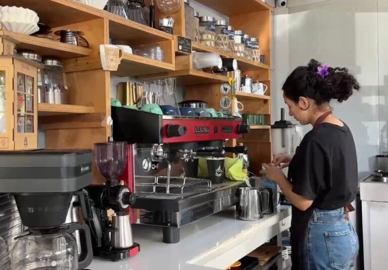 El “café de la tarde” y el turismo disparan la demanda eléctrica en zonas rurales de Costa Rica
