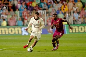 Saprissa rompe la mala racha ante la Liga y revive en el clásico