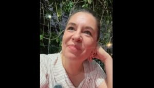 “Corrupta” y “Limón no te quiere”: Así abuchearon a Claudia Dobles en Limón