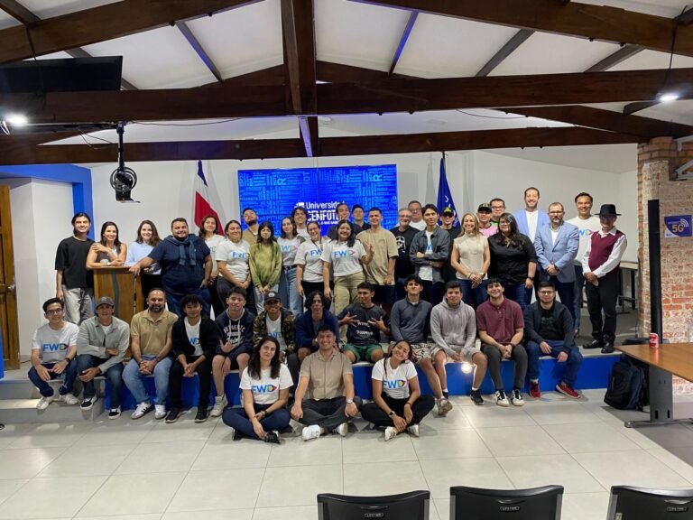 Hackathon Forward 2026 conectará a empresas con talento joven en software e inteligencia artificial
