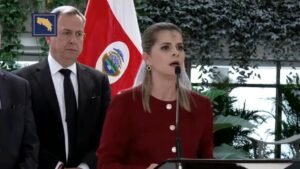 Laura Fernández nombra equipo técnico asesor para formular proyectos de reformas constitucionales