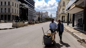 México intenta suplir la falta de combustible de Cuba sin indisponer a Estados Unidos