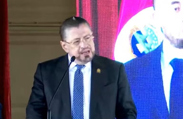 Chaves: Laura Fernández no va a aflojar ni un milímetro para que la educación en Costa Rica continúe prosperando