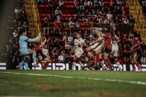 Presidente del Saprissa explica por qué jugadoras usan uniformes de hombres