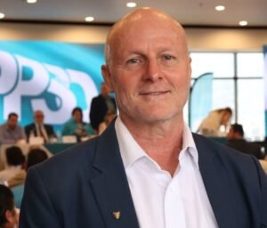 Del Ejecutivo al Congreso: Brunner promete impulsar proyectos frenados en su gestión