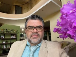 Costarricense asume presidencia científica de Alzheimer Iberoamérica en momento crítico para la región