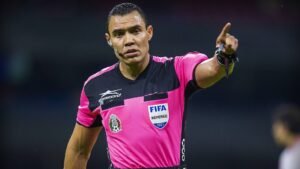 Árbitro envuelto en polémica por pedir autógrafo a Messi pitará en el Morera Soto