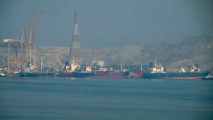 Precio del petróleo y el gas se disparan tras ataques a Irán