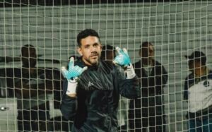 Leonel Moreira es arquero de Sporting.