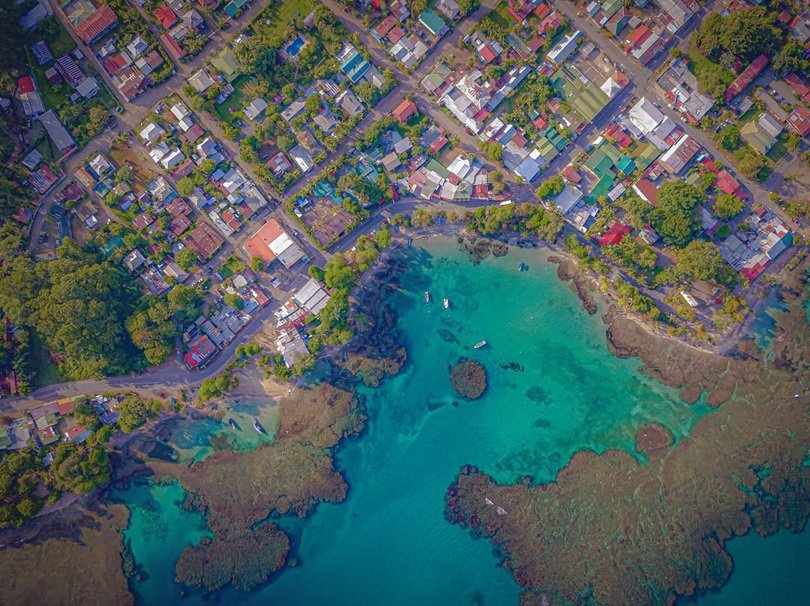 Cuestionan proyecto de embarcadero en Puerto Viejo por irregularidades ambientales y administrativas