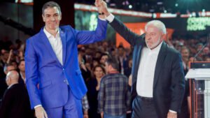 “Hoy, la vergüenza cambia de bando”: la cumbre progresista se hace fiesta en Barcelona