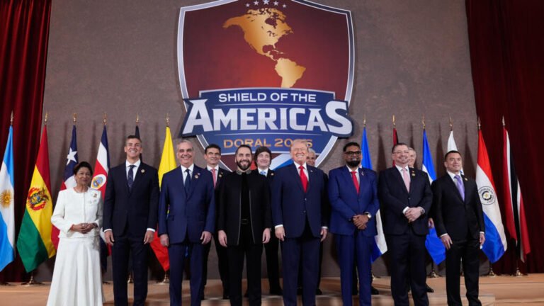 EEUU deporta a Costa Rica a los primeros 25 extranjeros tras acuerdo migratorio