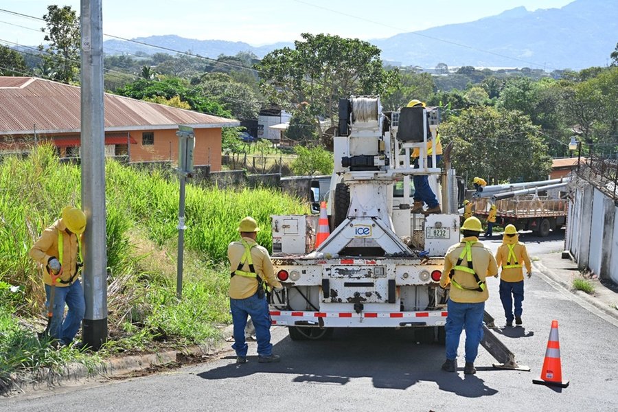 ICE mejora infraestructura eléctrica en La Guácima, beneficiando a 1.600 personas