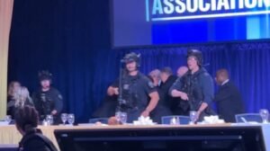 Servicio Secreto evacúa a Donald Trump de la Cena de Corresponsales tras incidente de seguridad