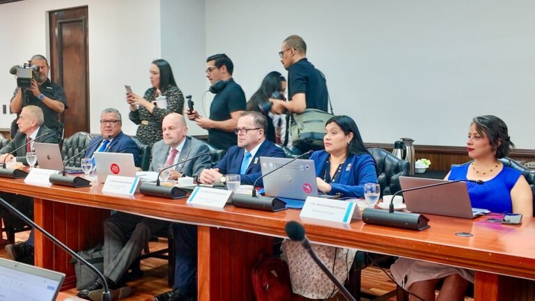 Conare propone incremento del 2,94% para el FEES 2027