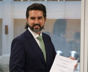 Barzuna presenta proyecto para dar voz y voto a acreedores en resoluciones financieras