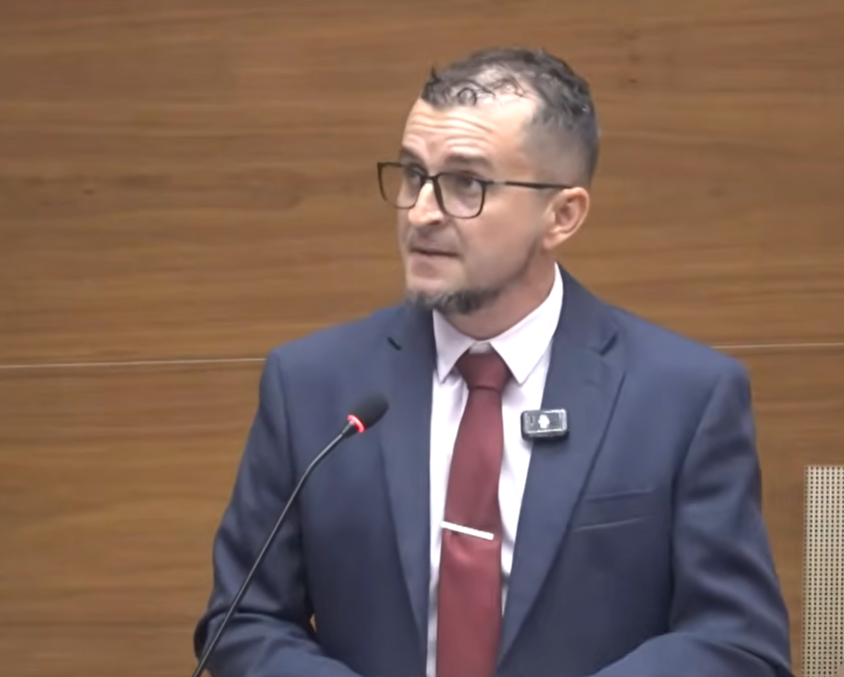 Ariel Mora espera de la oposición una función legislativa digna del salario que reciben