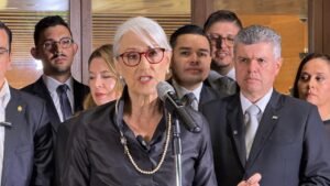 Bloque opositor sella acuerdo enfocado en seguridad, desarrollo social y fortalecimiento institucional