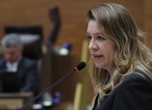 Claudia Dobles espera que Chaves como ministro pueda dar los resultados que no pudo como presidente 