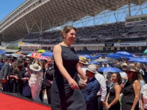 Claudia Dobles y Frente Amplio reciben abucheos durante traspaso de poderes
