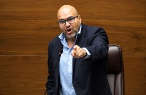 Edgardo Araya: Fabricio Alvarado es culpable de acoso
