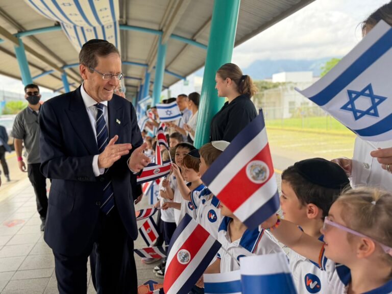 Laura Fernández valora trasladar embajada de Costa Rica a Jerusalén