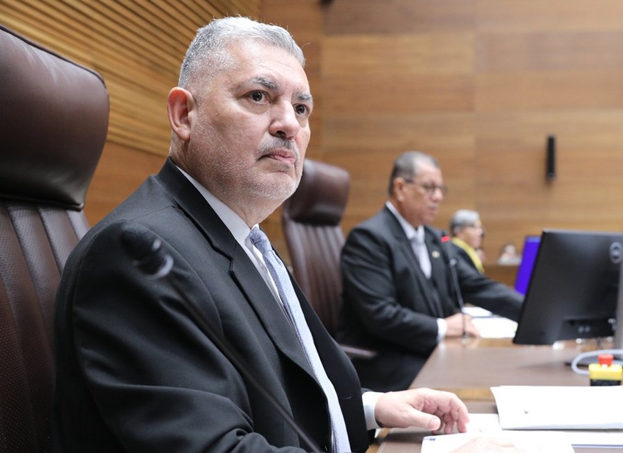 José Miguel Villalobos manda a Edgardo Araya a estudiar, leer y cultivarse
