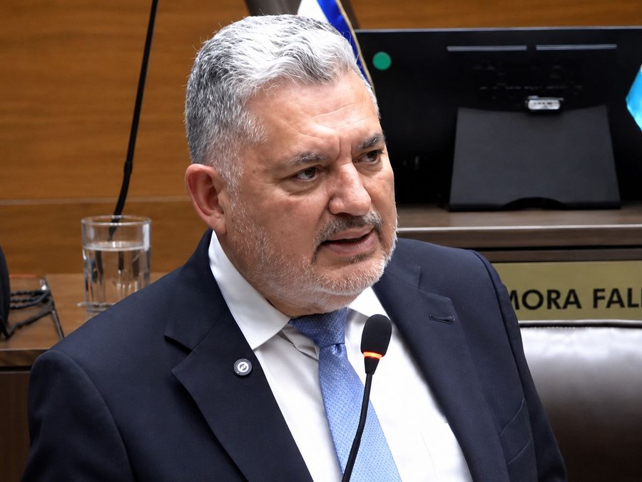 Villalobos denuncia que magistrados del TSE alteraron Código Electoral para reelegirse