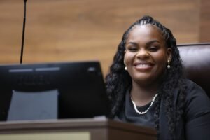 Diputada Kristel Ward anuncia licencia de maternidad y asegura continuidad de su labor legislativa