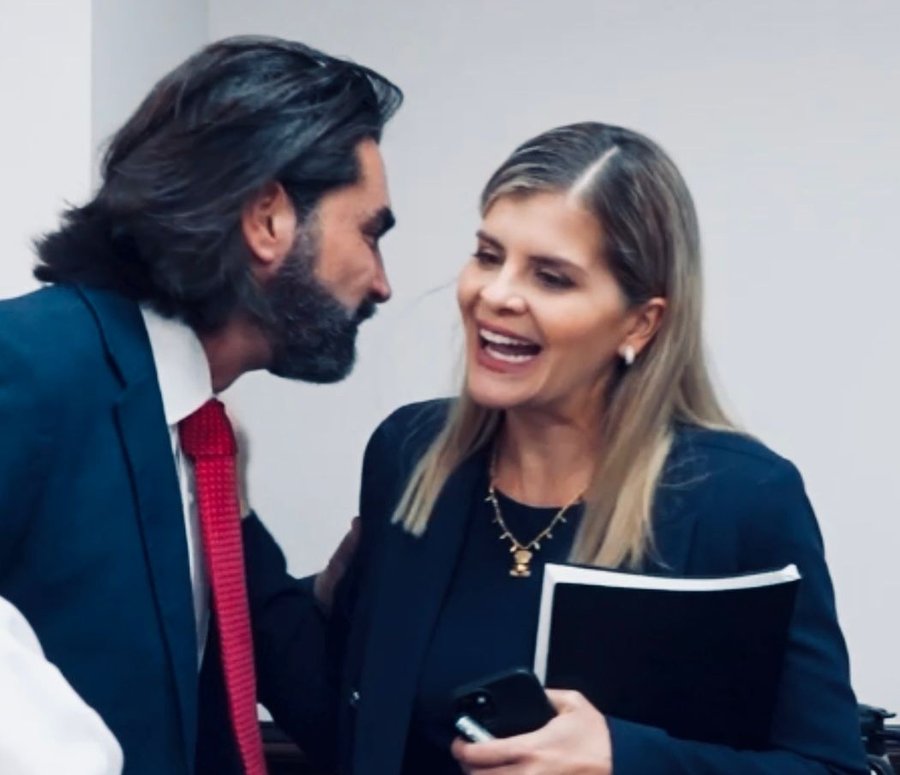 Laura Fernández sostiene reunión de seguimiento con fracción oficialista