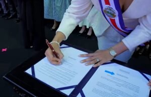 Fernández firma decreto para que año carcelario sea de 360 días naturales