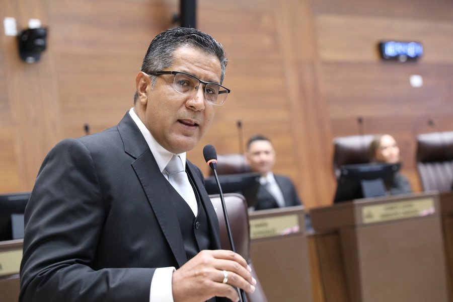 Nogui Acosta arremete contra exdiputados del PLN y los califica de “filibusteros” por frenar agenda legislativa