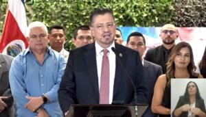 Rodrigo Chaves: Los amo pueblo de Costa Rica, los amaré siempre