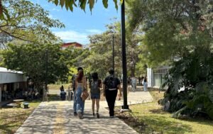 UNA convoca a paro activo para analizar negociación del FEES 2027