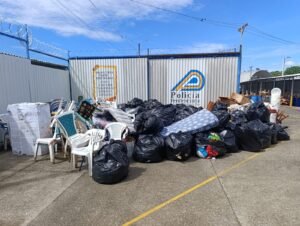 Ministerio de Justicia retira más de 129 toneladas de objetos prohibidos y basura de centros penitenciarios