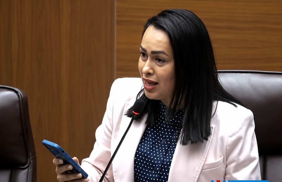 Cindy Murillo a Claudia Dobles: Lo único bueno que hizo su Charlie fue traer a Rodrigo Chaves