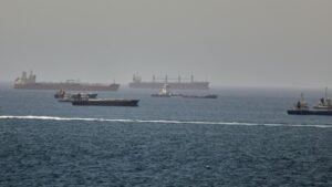 EE.UU. bombardea objetivos en el sur de Irán, en respuesta al ataque a un buque en el estrecho de Ormuz