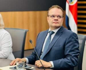 Comisión de Control de Ingreso y Gasto Público archiva expedientes vencidos para priorizar investigaciones actuales